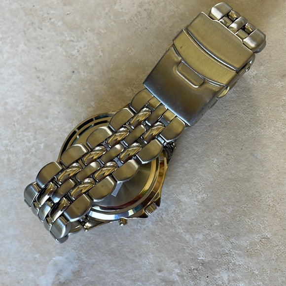 Armitron men battery water resistant 165ft stainless steel date&day month - Picture 6 of 8